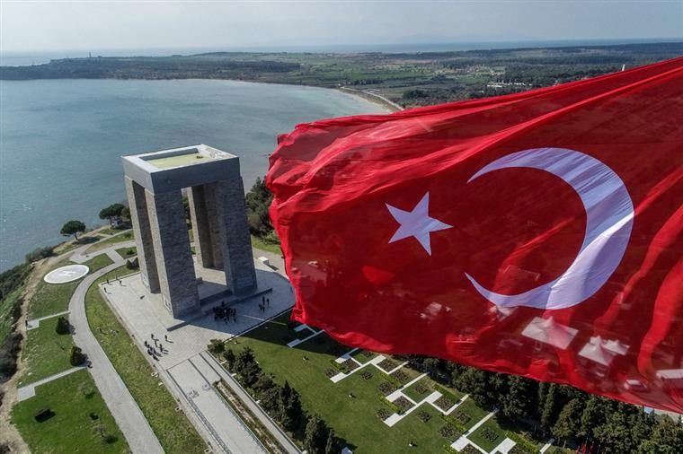 Çanakkale’nin ve istiklal mücadelesinin bütün kahramanlarını şükran ve minnetle yâd ediyoruz.